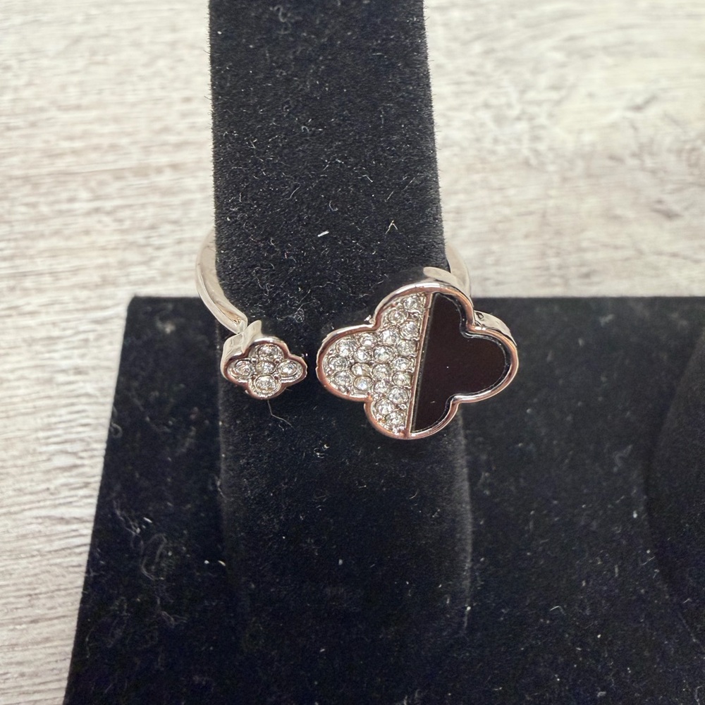 Elegant Black and Silver Tone Women's Ring